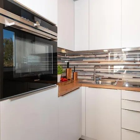 公寓 Apartmenthaus-kiki-wohnung-gluecksgefuehle 海利根港