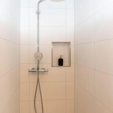 Apartment Apartmenthaus-kiki-wohnung-gluecksgefuehle